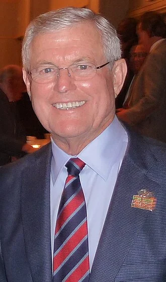 Dick Vermeil height profile photo