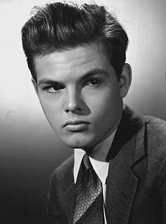 Dickie Moore (actor) height profile photo