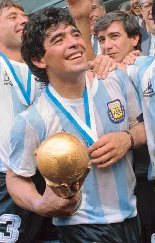 Diego Maradona height profile photo