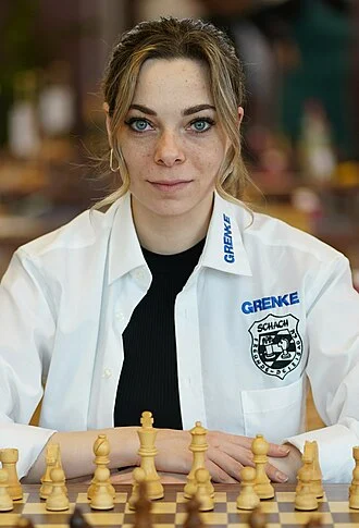 Dina Belenkaya height profile photo