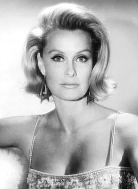 Dina Merrill height profile photo