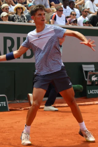 Dino Prižmić height profile photo