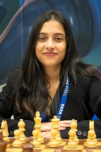 Divya Deshmukh height profile photo