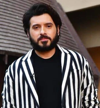 Divyenndu height profile photo
