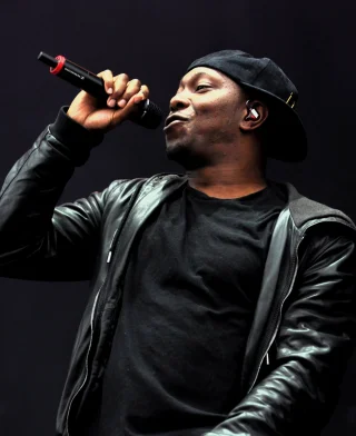 Dizzee Rascal height profile photo