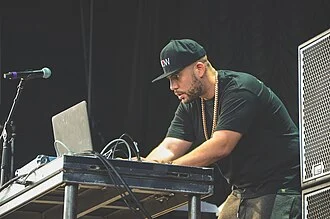 DJ Drama height profile photo