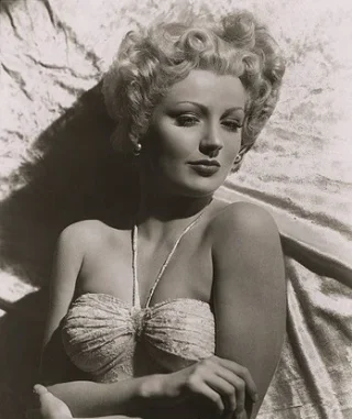Dolores Moran height profile photo