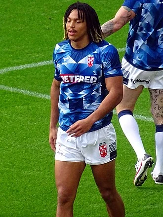 Dom Young height profile photo