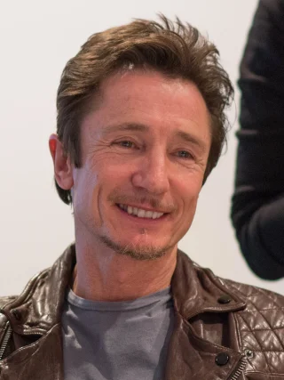 Dominic Keating height profile photo