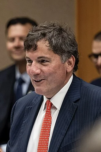 Dominic LeBlanc height profile photo