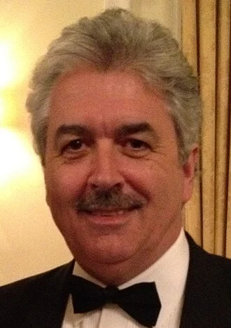 Dominic O'Brien height profile photo