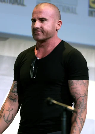 Dominic Purcell height profile photo