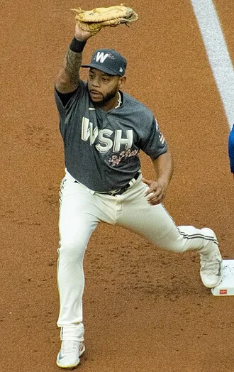 Dominic Smith (baseball) height profile photo