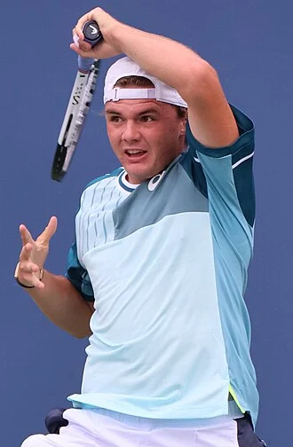 Dominic Stricker height profile photo