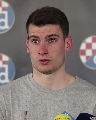 Dominik Livaković height profile photo