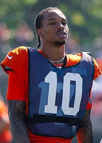 Dorian Thompson-Robinson height profile photo