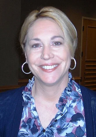 Doris Burke height profile photo