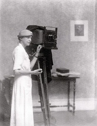 Doris Ulmann height profile photo