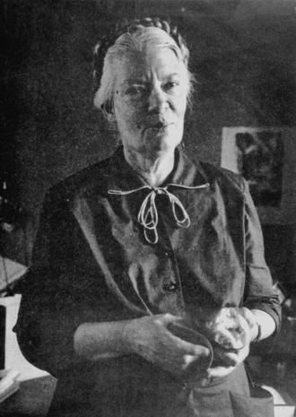 Dorothy Day height profile photo