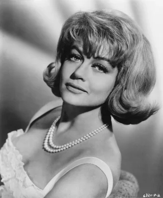 Dorothy Malone height profile photo