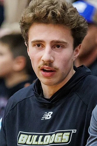 Doug Edert height profile photo