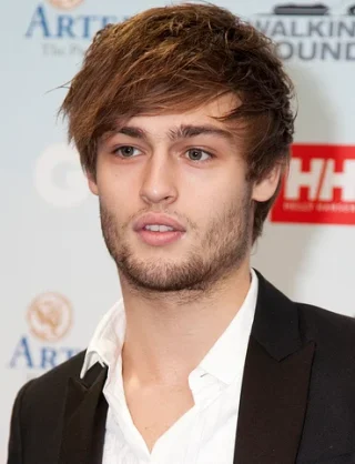 Douglas Booth height profile photo