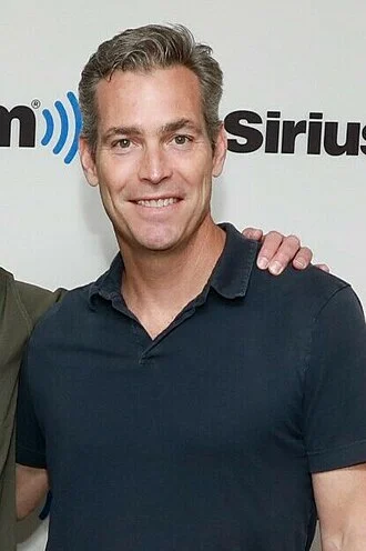 Douglas Brunt height profile photo