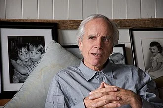 Douglas Tompkins height profile photo