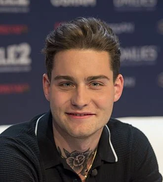 Douwe Bob height profile photo