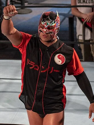 Dragon Lee (wrestler) height profile photo
