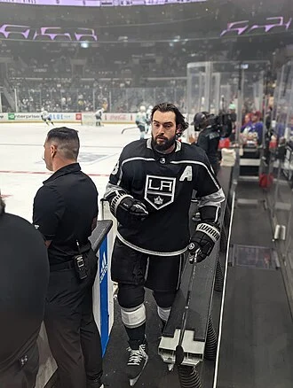 Drew Doughty height profile photo