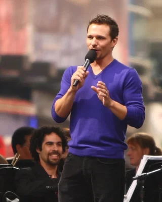 Drew Lachey height profile photo
