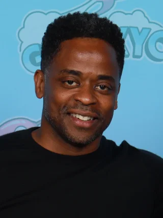 Dulé Hill height profile photo