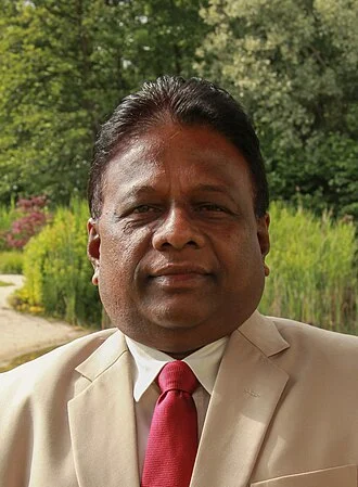 Dullas Alahapperuma height profile photo