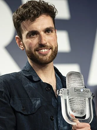 Duncan Laurence height profile photo