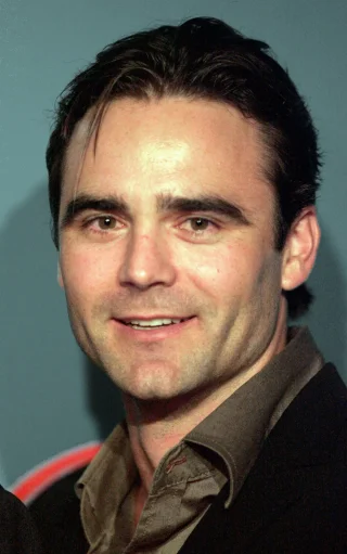 Dustin Clare height profile photo