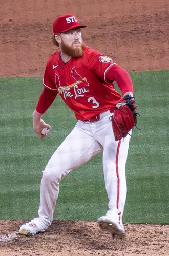 Dustin May height profile photo