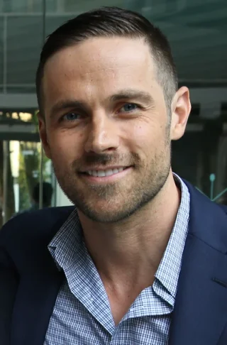 Dylan Bruce height profile photo
