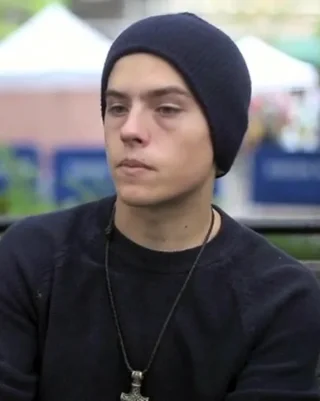 Dylan Sprouse height profile photo