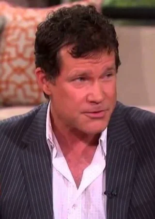 Dylan Walsh height profile photo