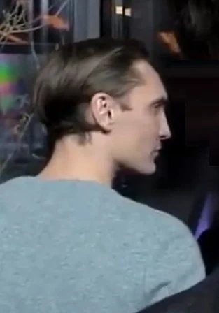 Eamon Farren height profile photo