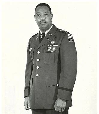 Earl Woods height profile photo