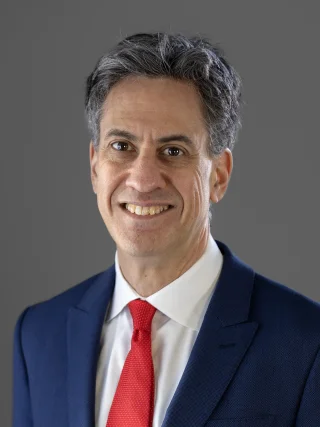 Ed Miliband height profile photo