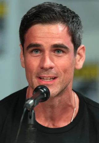 Eddie Cahill height profile photo