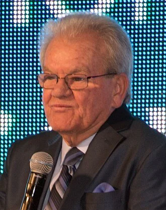Eddie McCreadie height profile photo