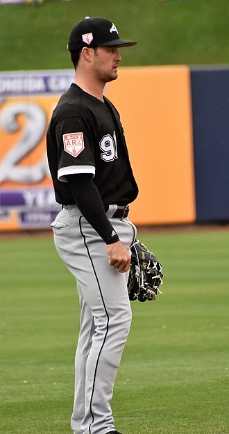 Eddy Alvarez height profile photo