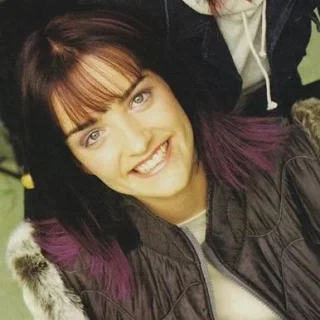 Edele Lynch height profile photo