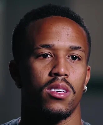 Éder Militão height profile photo