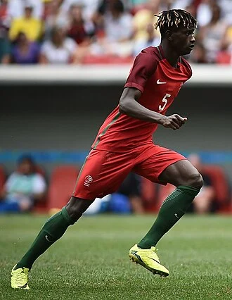 Edgar Ié height profile photo