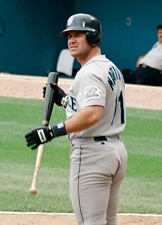 Edgar Martínez height profile photo